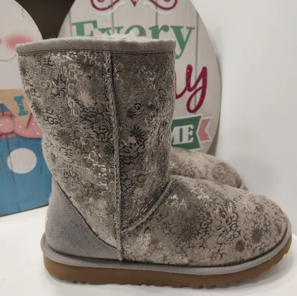 Rare Vintage Y2K UGG Australia Mid Calf Signature Monogram Suede Boots, 9 - Picture 10 of 16